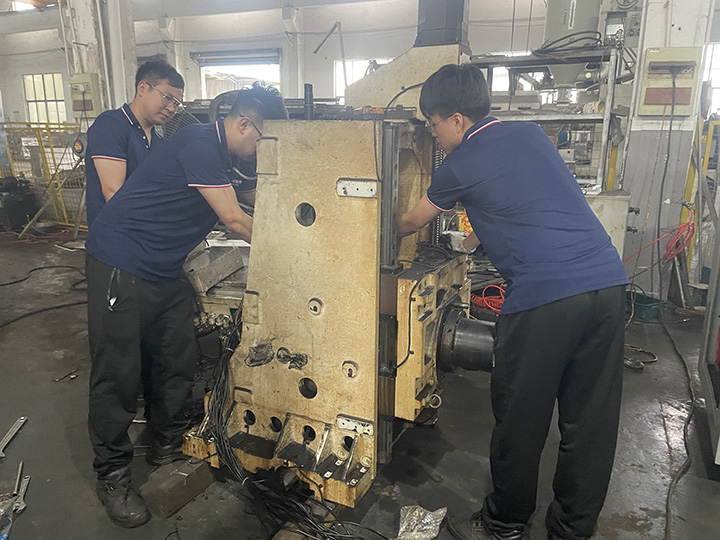 日本三菱500臥加及OKUMA 大修