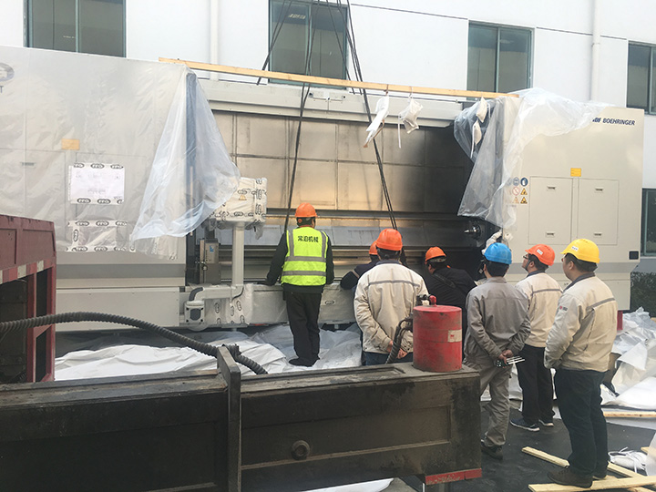 大型數(shù)控斜車搬遷